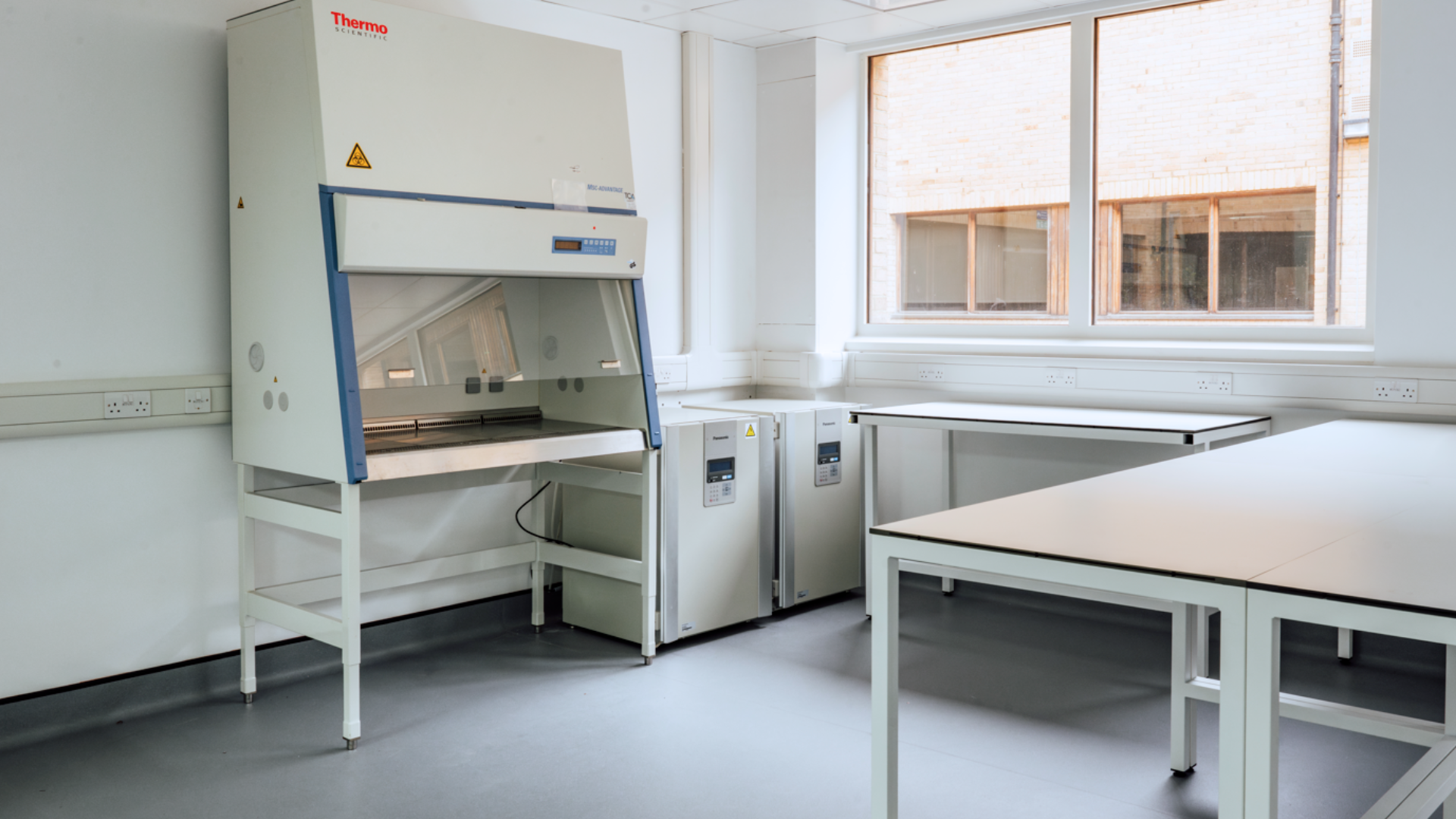new-modern-lab-space-to-rent- bedford-colworth